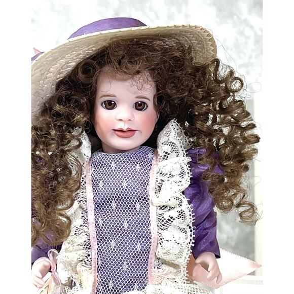 VTG Wendy Lawton Easter Parade PORCELAIN DOLL 9" Melodies & Memories LE #176/250 - Picture 10 of 13